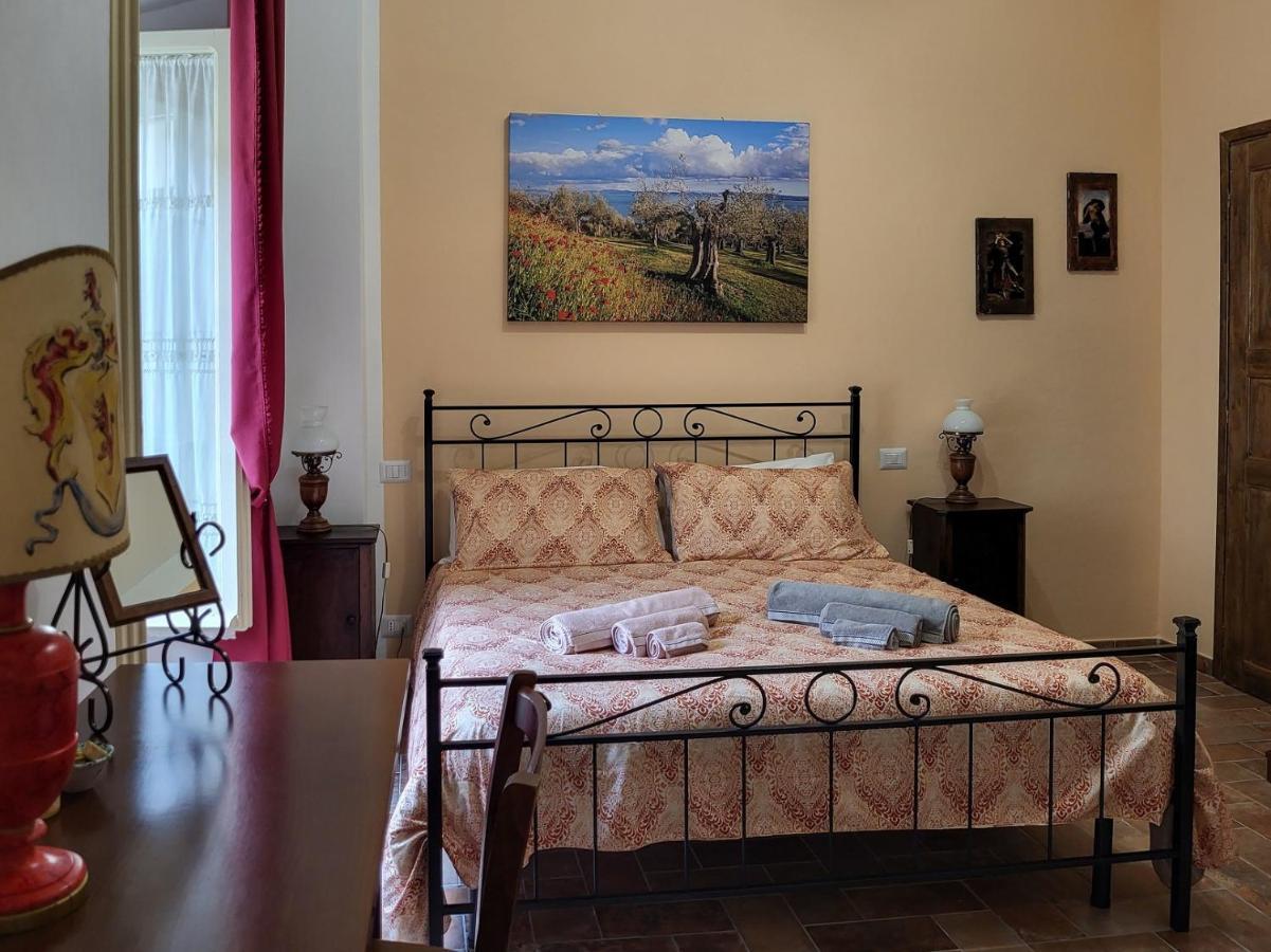 Il Rifugio Dell'Artista Bed & Breakfast Passignano sul Trasimeno Exterior photo